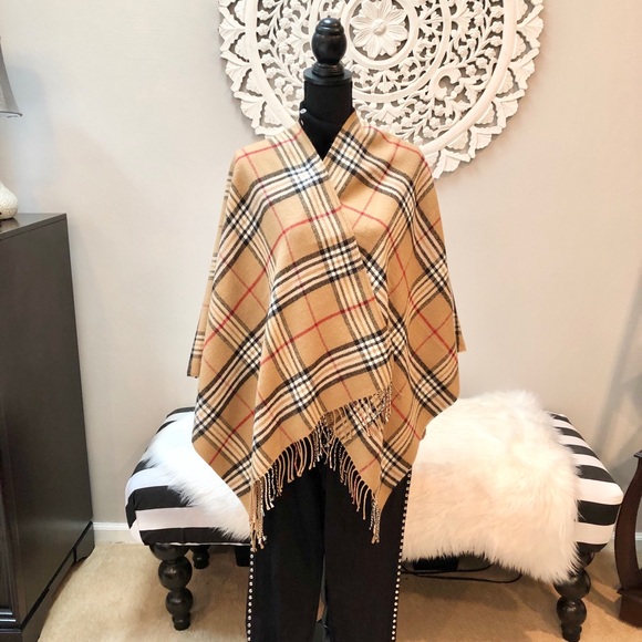 Poncho Wrap💛NWOT💛 - Picture 4 of 9